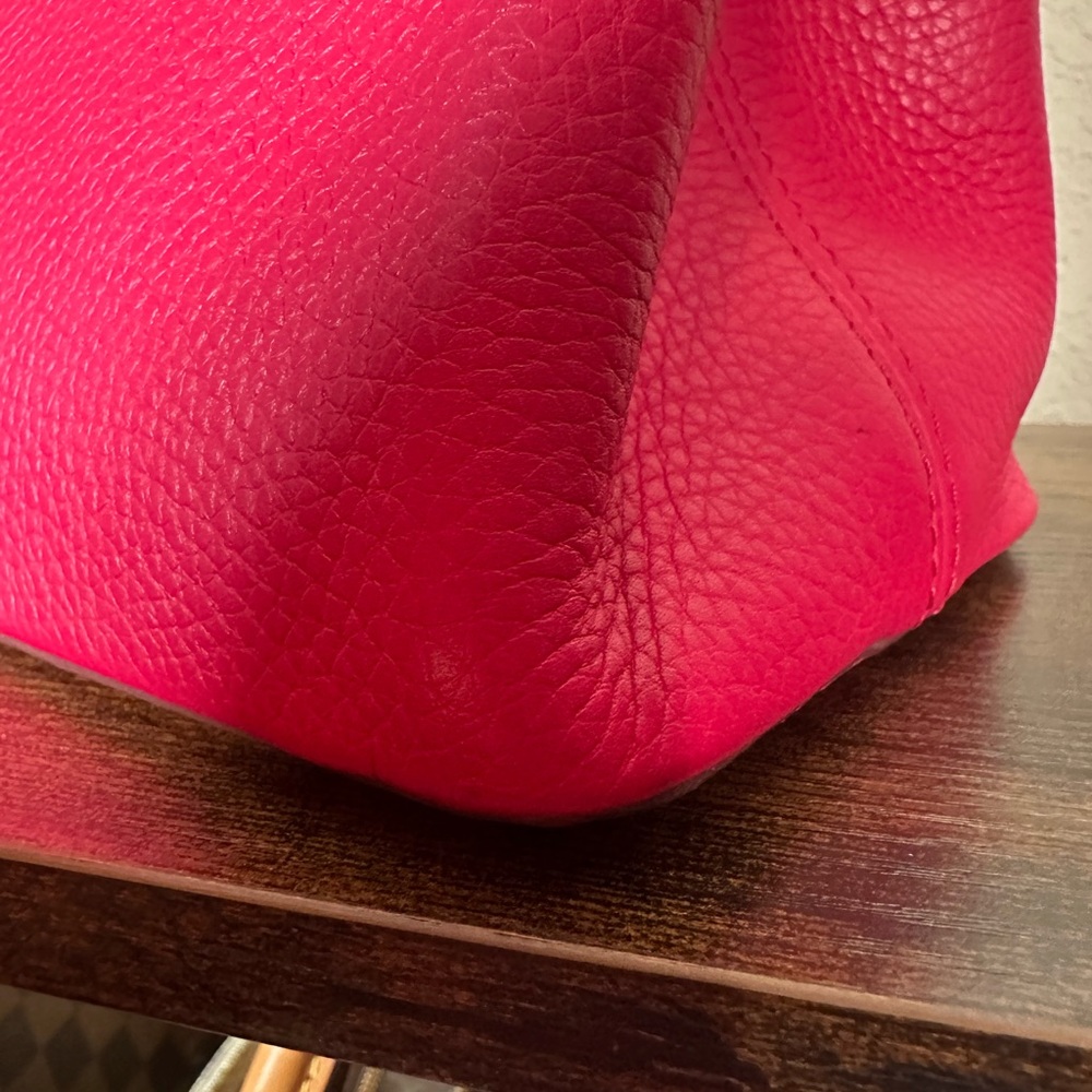 Authentic Louis Vuitton Hot Pink Capucines Top Handle Satchel - Picture 9 of 16